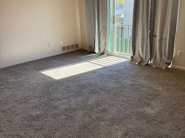 405 Sunset Ln # 405