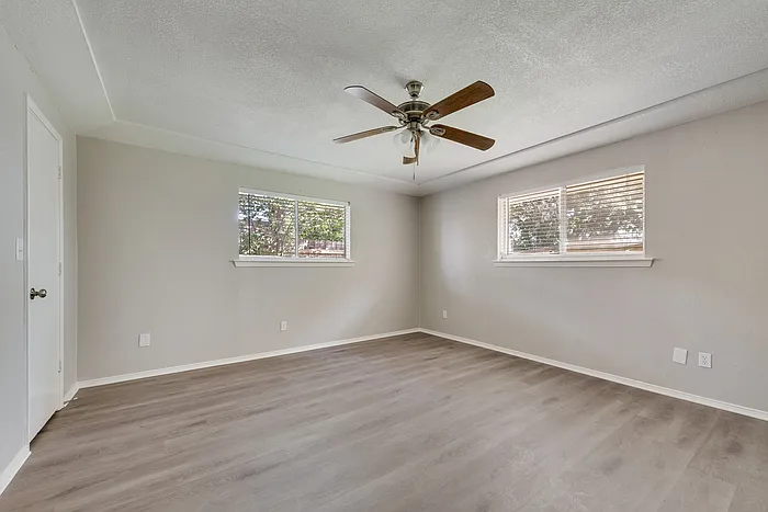 408 Town North Dr — Photo 10