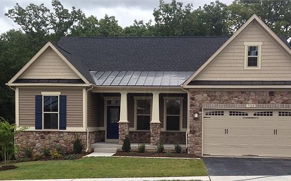 2nd image of 995 Balmoral Dr