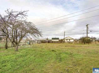 240 S 5th Ave, Sequim, WA 98382