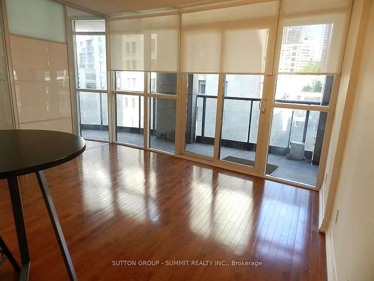 25 Carlton St #506 — Photo 3
