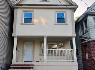 14 Grove Pl, Staten Island, NY 10302
