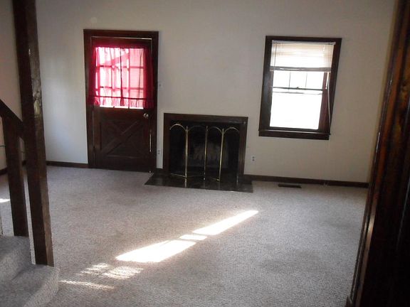 Greatroom with fireplace!