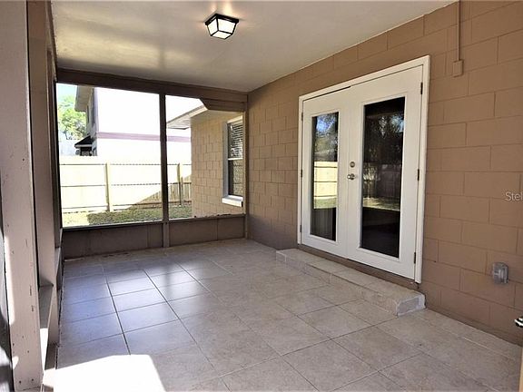 4th image of 124 Donna Cir