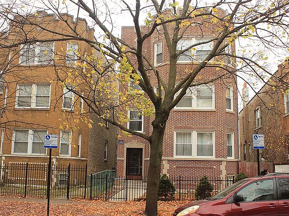 2nd image of 6234 N Claremont Ave