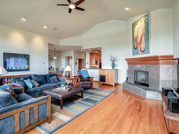 5th image of 1955 Hayes Ln