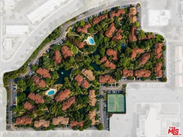 7131 Farralone Ave Unit 46, Canoga Park, CA 91303