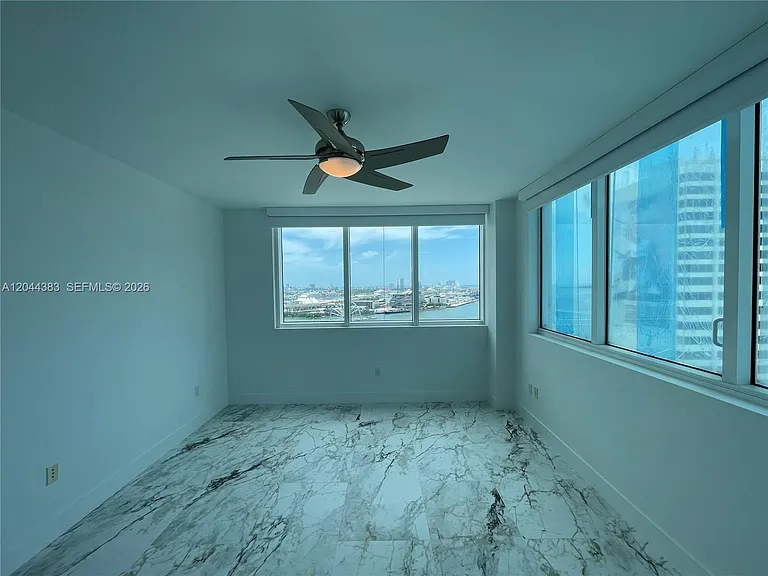 253 NE 2nd St #2409 — Photo 33
