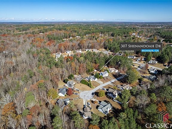 2nd image of 307 Shenandoah Drive #A