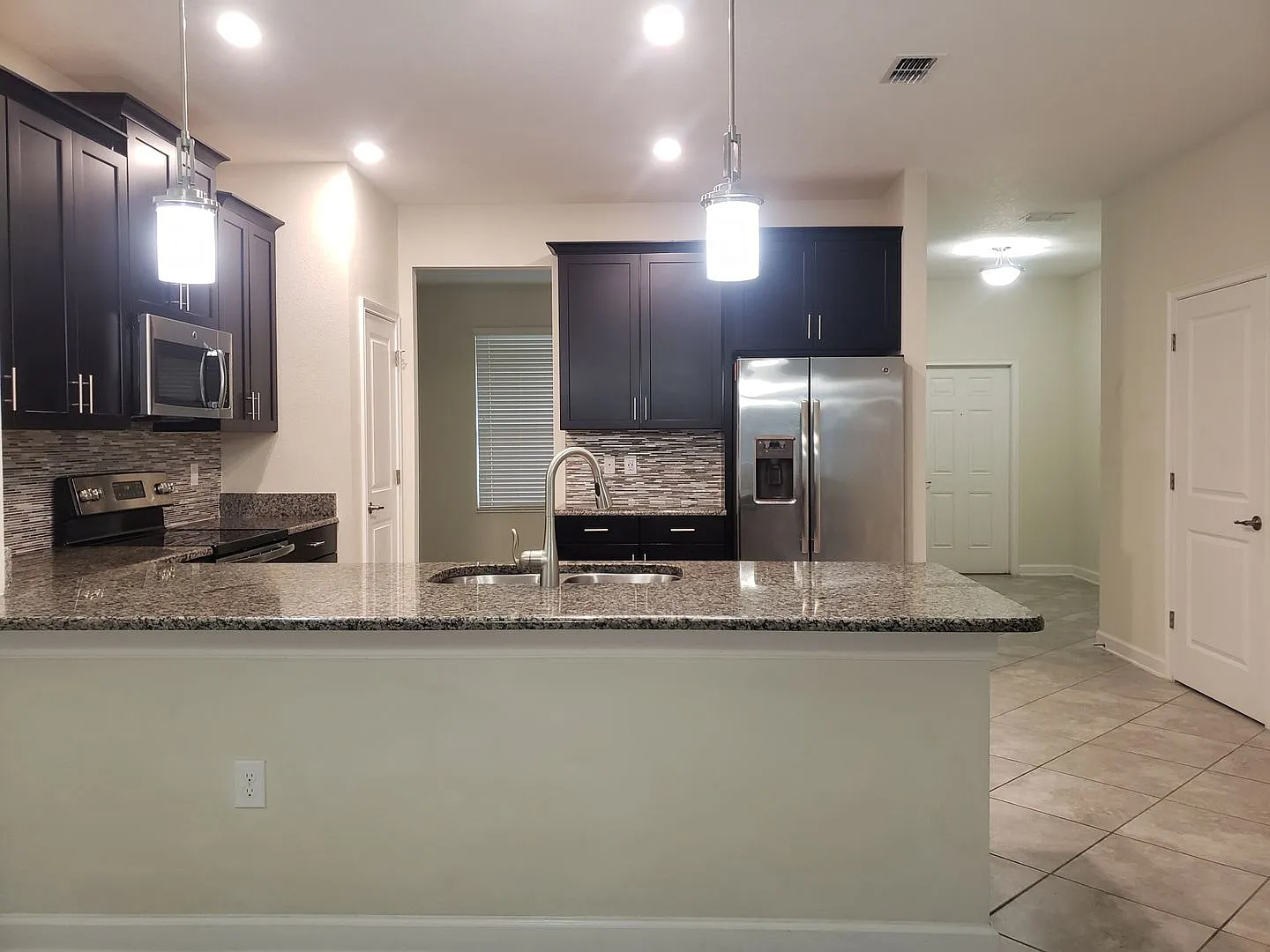 Beautiful Two Story Lake Nona Home — Photo 4