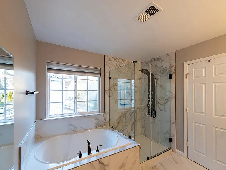 43 Wiltshire Dr — Photo 11