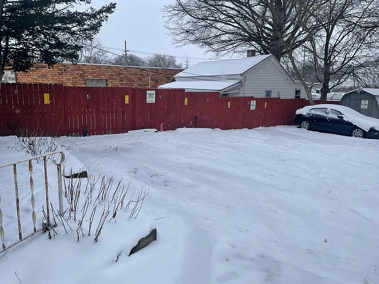 595 Brown St — Photo 26