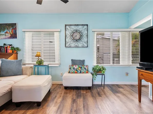 490 Nettles Blvd, Jensen Beach, FL 34957