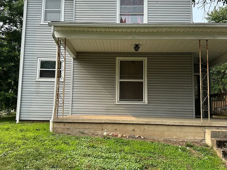 605 E Buchtel Ave — Photo 2
