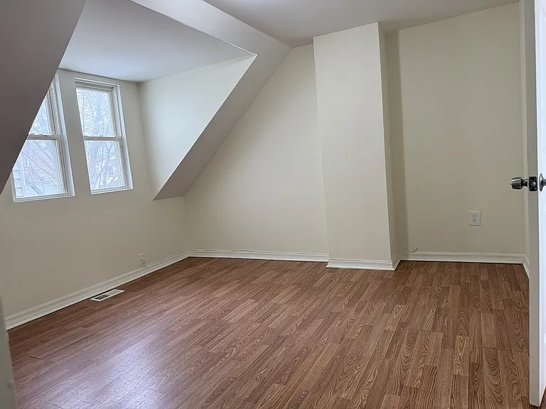 8307 S Buffalo Ave #1 — Photo 10