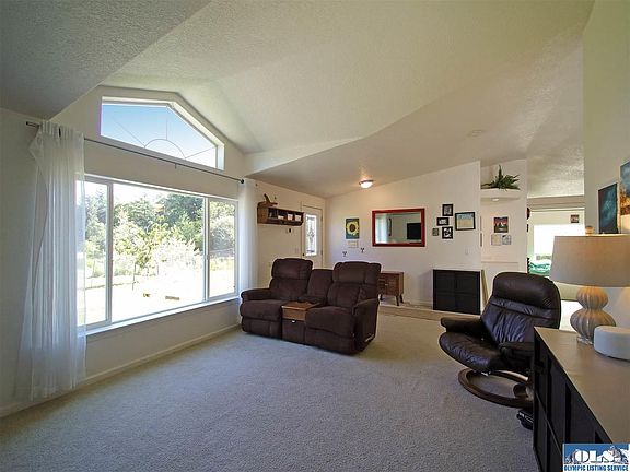 5th image of 396 Shire Ln