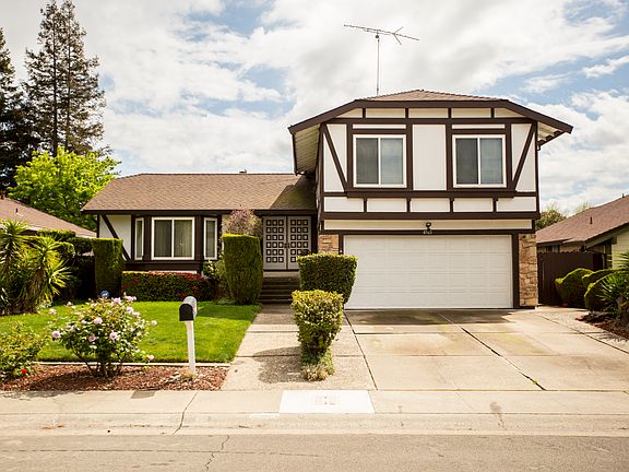 2nd image of 4560 Manacor Dr