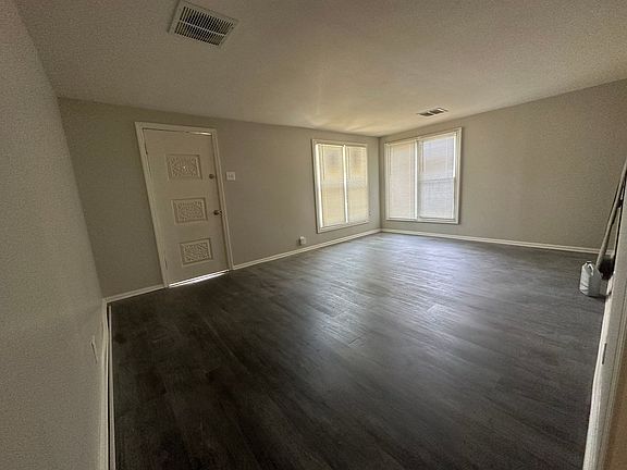 4th image of 526 Graf Ave