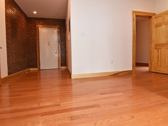 4th image of 2 Saint Nicholas Pl #22B