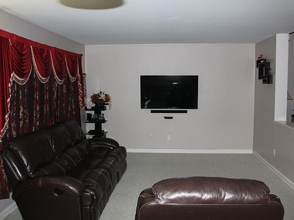 5th image of 52 Maureen Way
