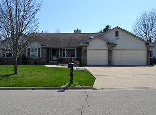 3424 Kingsbridge Dr, Janesville, WI 53546