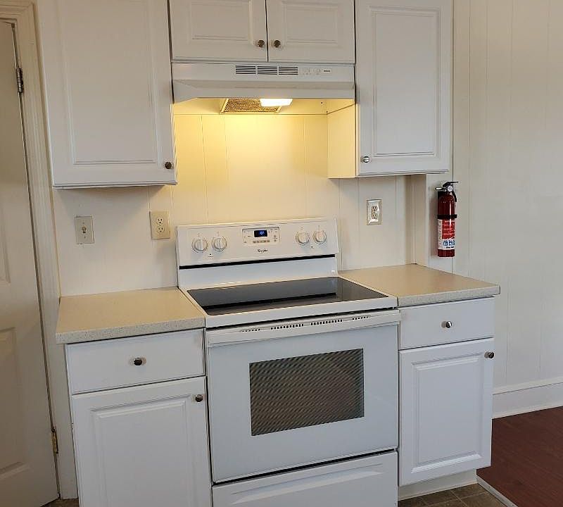 1st image of 1639 Main St Floor 3