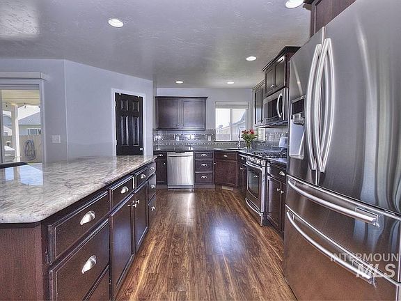 5th image of 1601 W Salish Ave