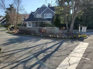268 Barnstable Dr #268, Wyckoff, NJ 07481