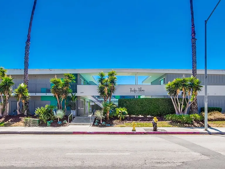 Pacific Palms — Photo 8