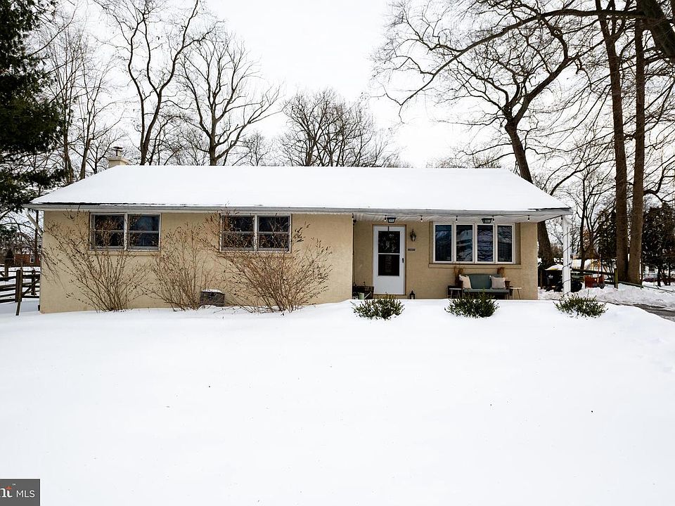 1st image of 10 E Adair Dr