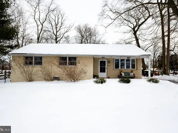 10 E Adair Dr, Norristown, PA 19403