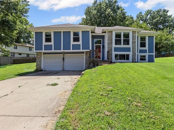 14206 S Locust St, Olathe, KS 66062