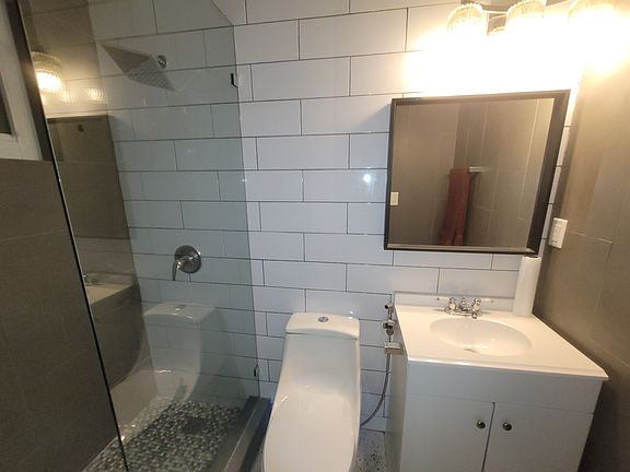 3rd image of 1010 NW 23rd Ave #2