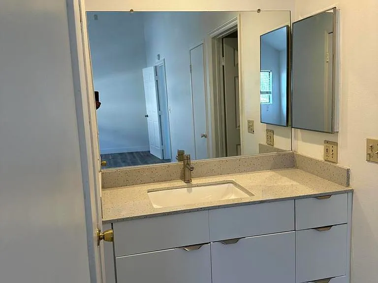 175 S Allen Ave #3 — Photo 11