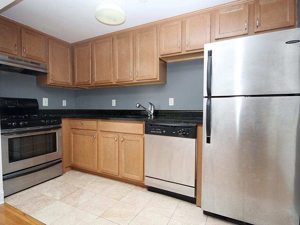 1st image of 1443 28th Ave APT 1B