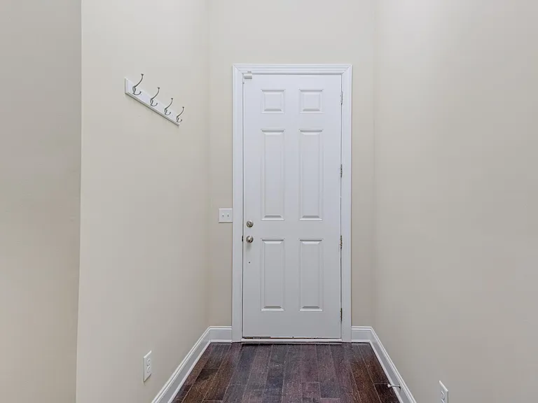 427 Alamosa Pl — Photo 9