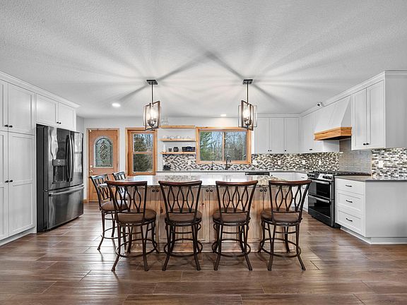 5th image of 9753 Howard Lake Dr NE