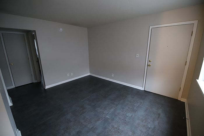 2nd image of 6811 Crestview Dr #C1