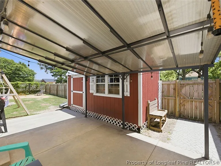 202 N Jackson St — Photo 22
