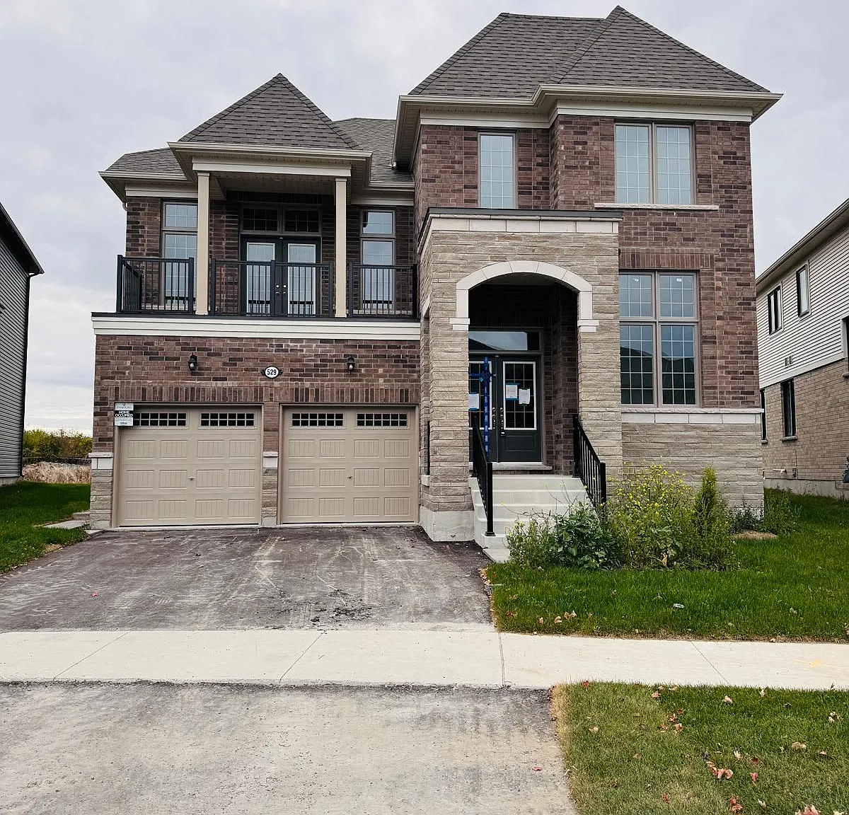 4 bed, $3,500 — Photo 1