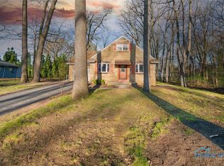 5911 Balfour Rd, Sylvania, OH 43560