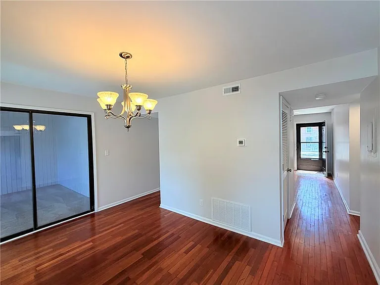 1166 Booth Rd SW #908 — Photo 7
