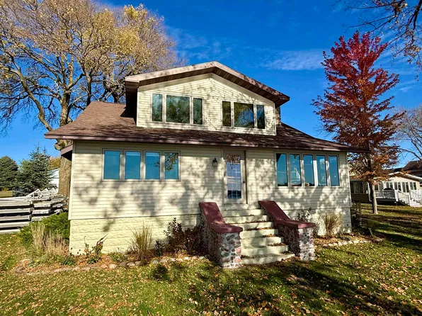23993 178th St, Okoboji, IA 51355