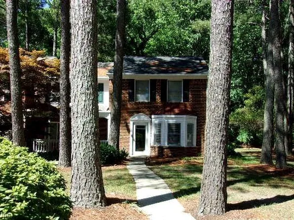 20 Corwin Cir, Hampton, VA 23666