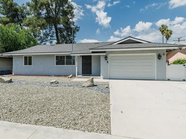 980 E Wesley Pl, Hemet, CA 92543