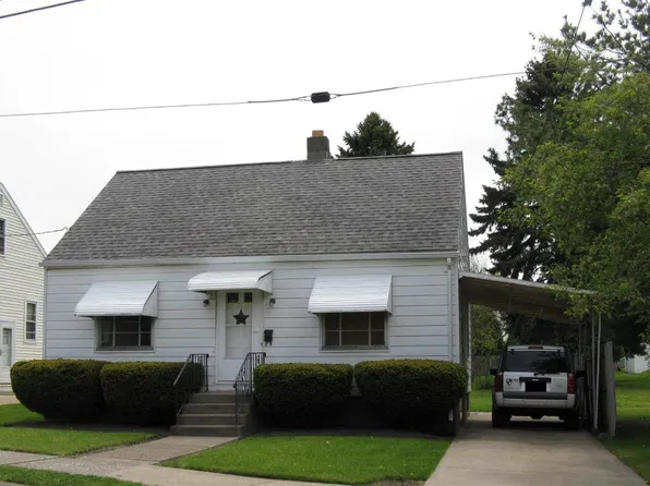 1419 Cold Spring Dr, Erie, PA 16508