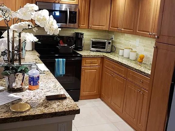 2nd image of 2720 W 63rd Pl #1327