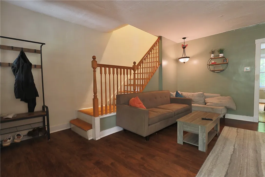 3 bed, 1558 sqft, $1,800 — Photo 4