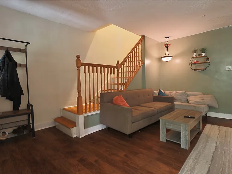2324 Murray Ave — Photo 4