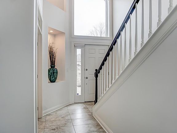 4th image of 4915 Stonehaven Dr